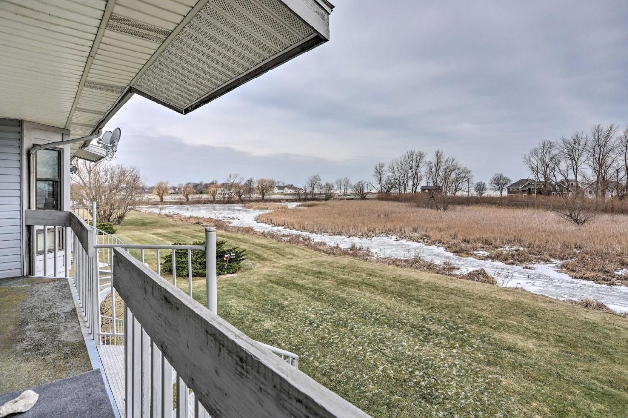 Condo With Balcony, Dock And Access To Lake Erie Sand Beach Экстерьер фото