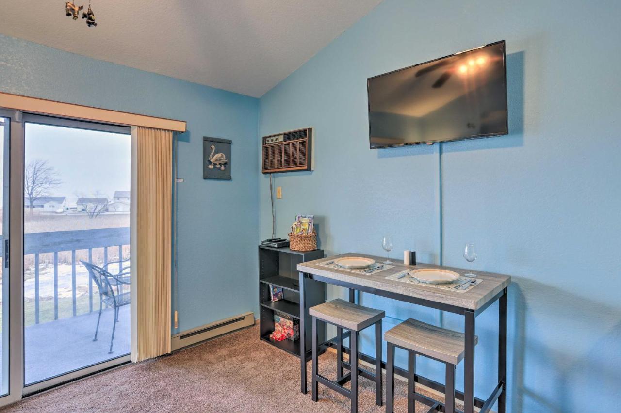 Condo With Balcony, Dock And Access To Lake Erie Sand Beach Экстерьер фото