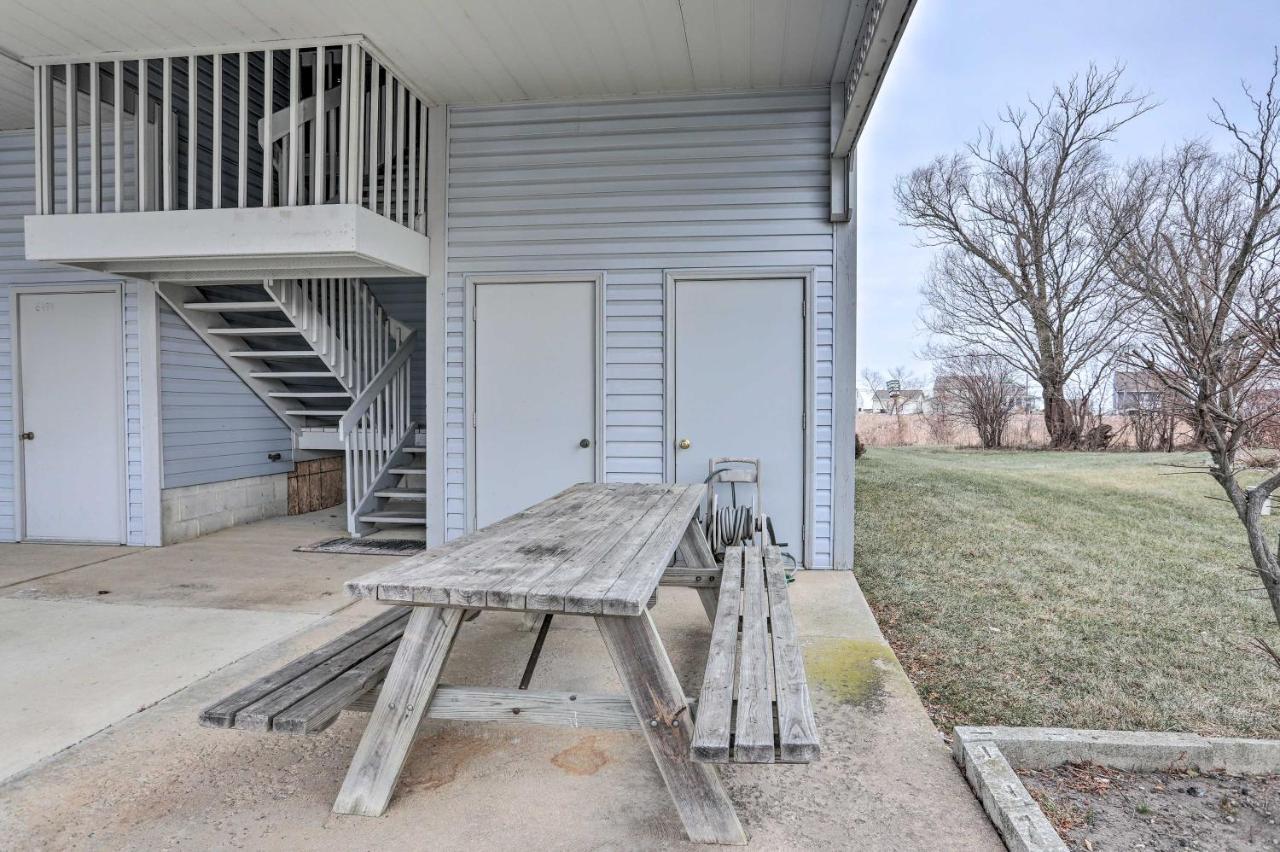 Condo With Balcony, Dock And Access To Lake Erie Sand Beach Экстерьер фото