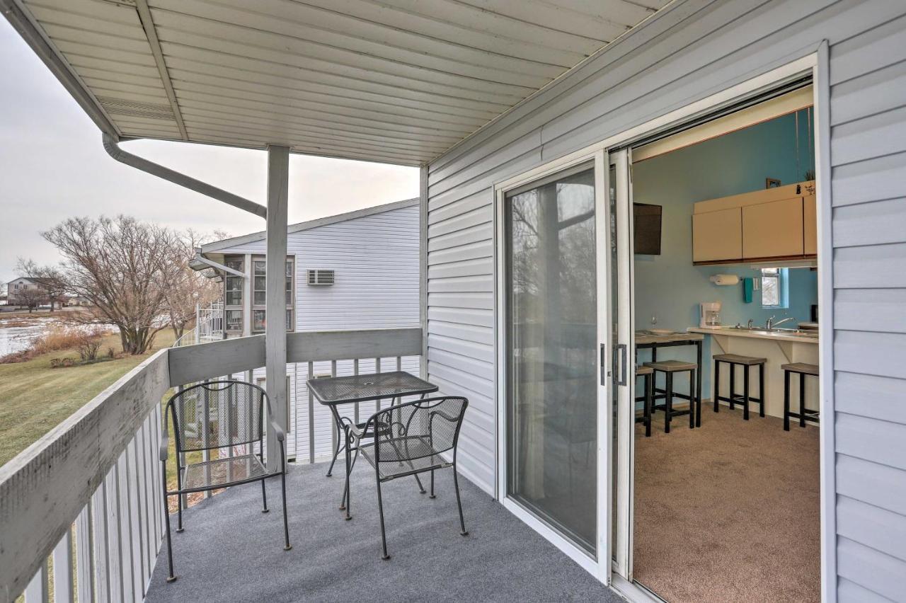 Condo With Balcony, Dock And Access To Lake Erie Sand Beach Экстерьер фото